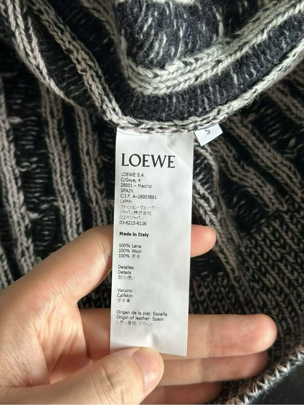 Loewe Gray and Black Cable Knit Sweater with Leather Logo Patch - Picture 4 of 4